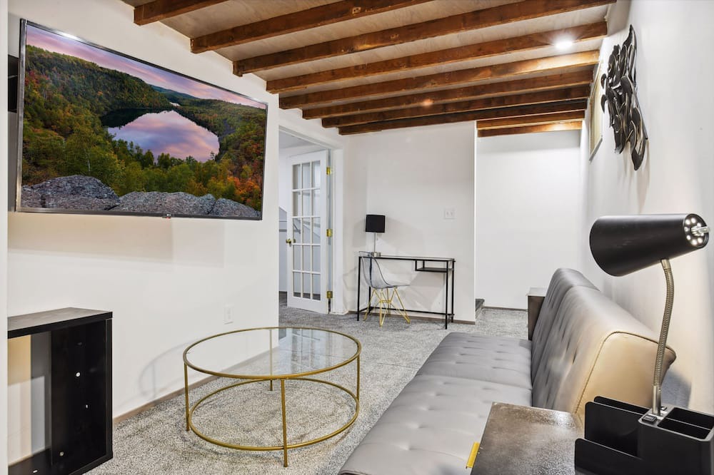 Photo of Bedroom in Mound