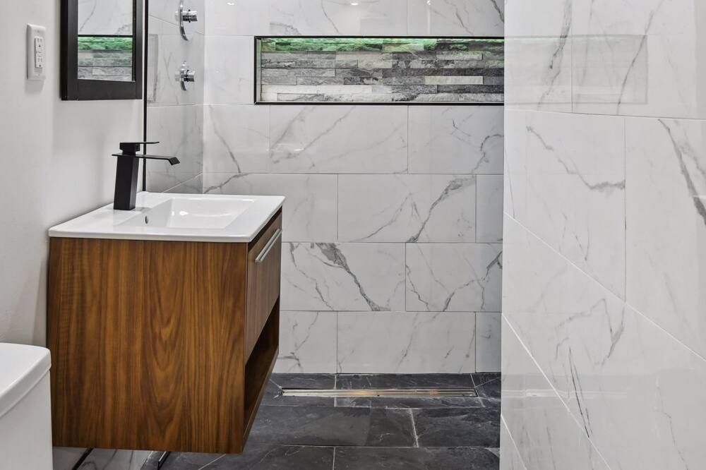 Photo of Bathroom in Mound
