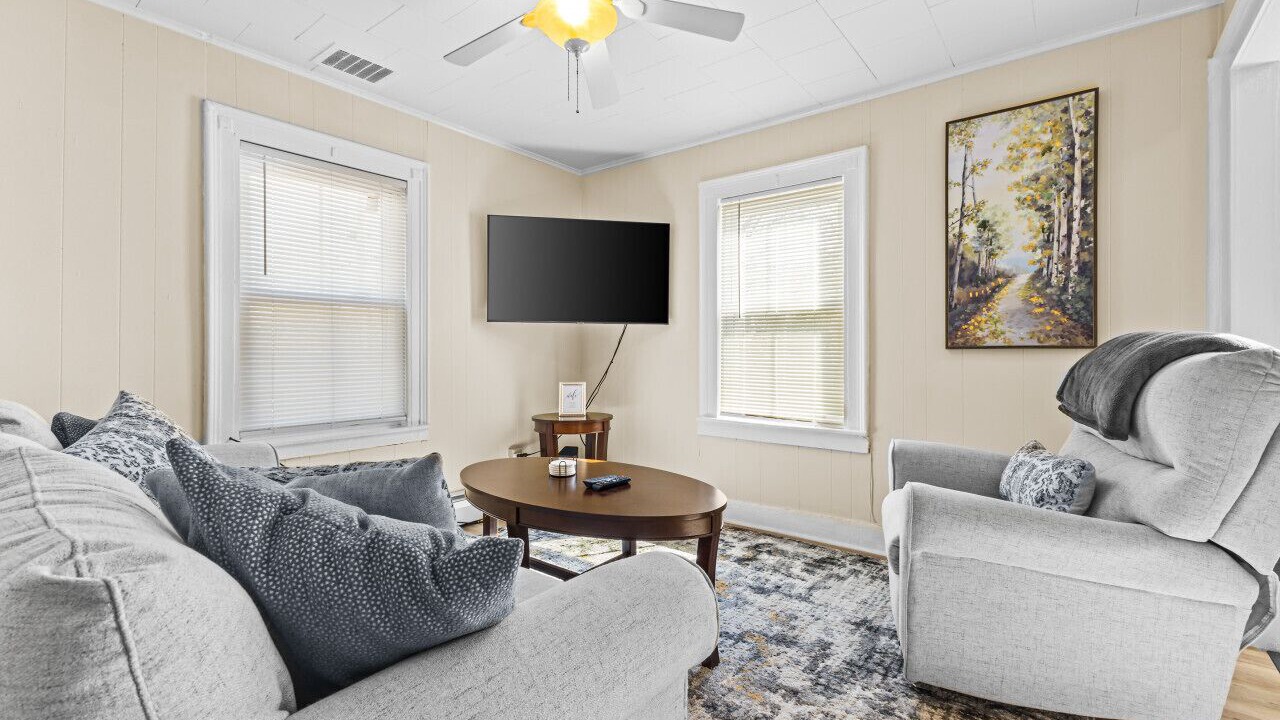 Photo of Livingroom in Old North End