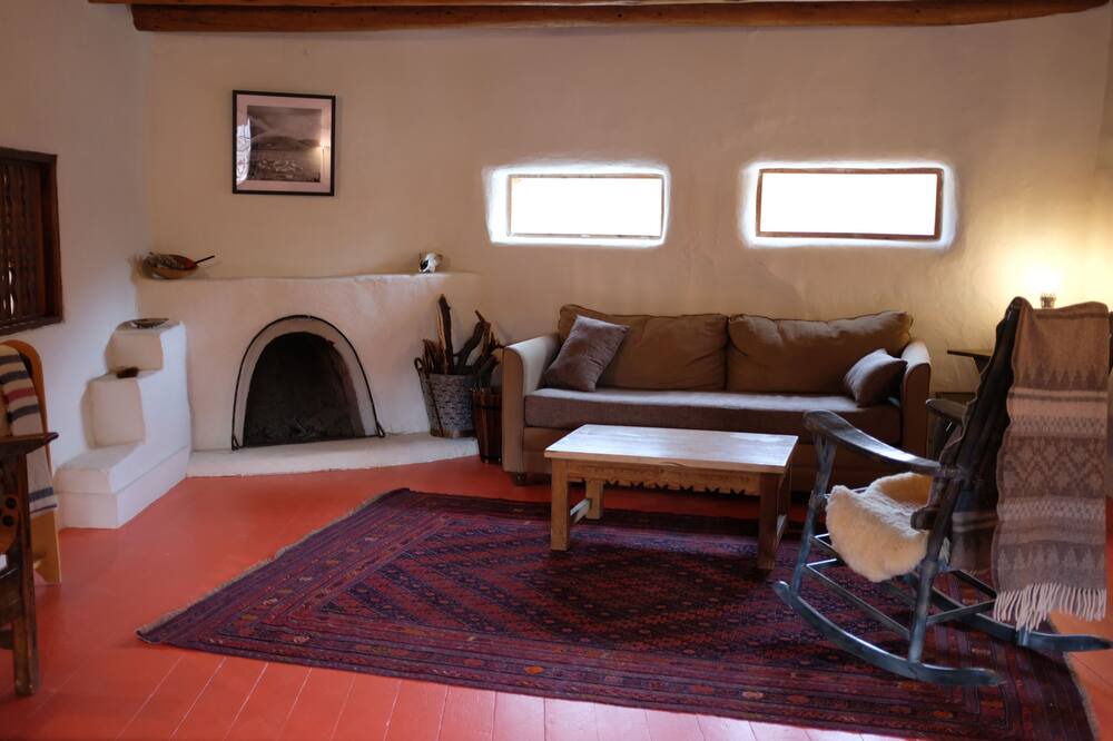Photo of Livingroom in Taos