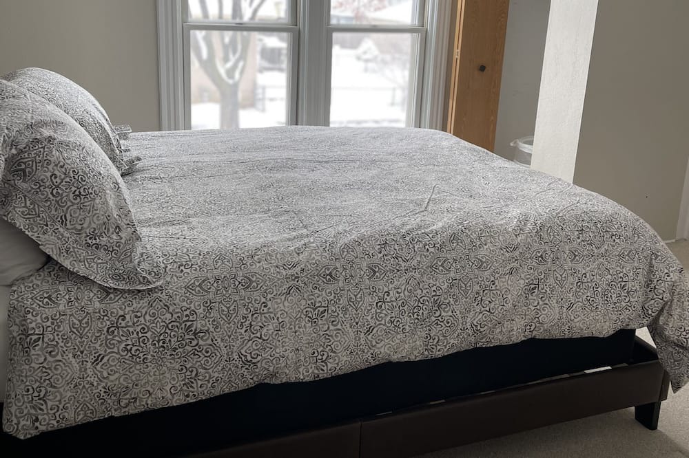 Photo of Bedroom in Midway