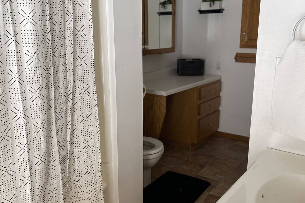 Photo of Bathroom in Midway