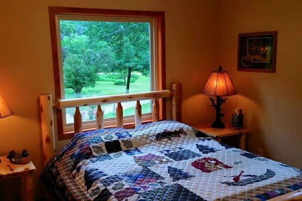 Photo of Bedroom in Lansing