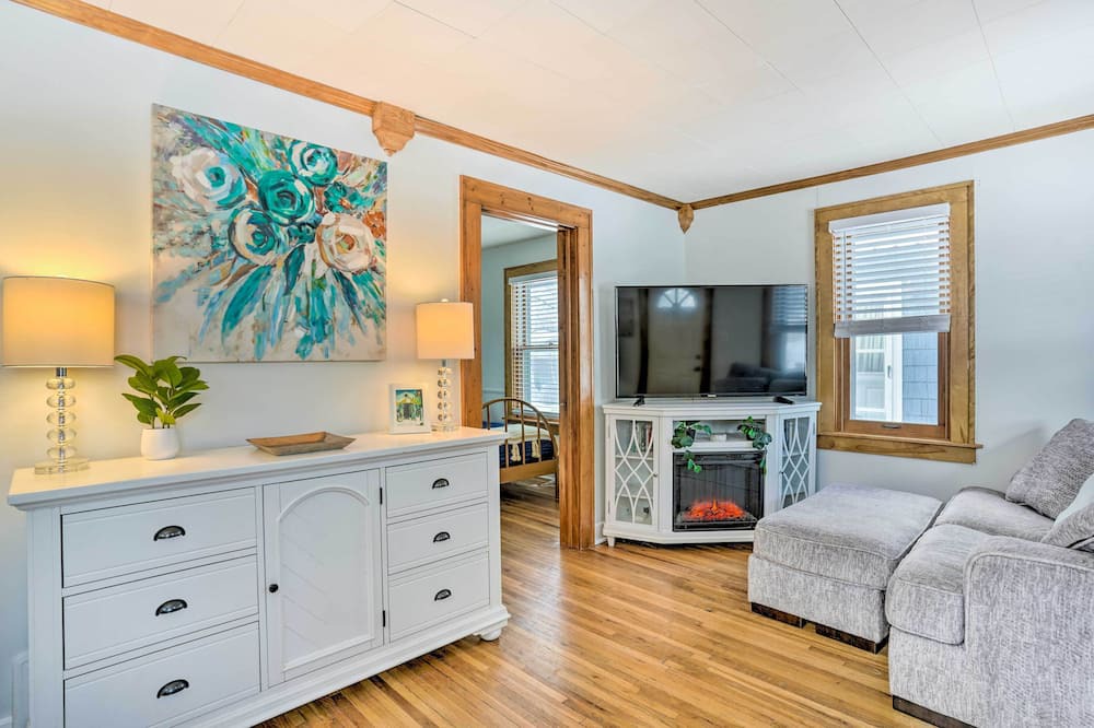 Photo of Livingroom in Morris Park