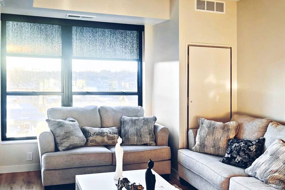 Photo of Livingroom in Columbia Heights