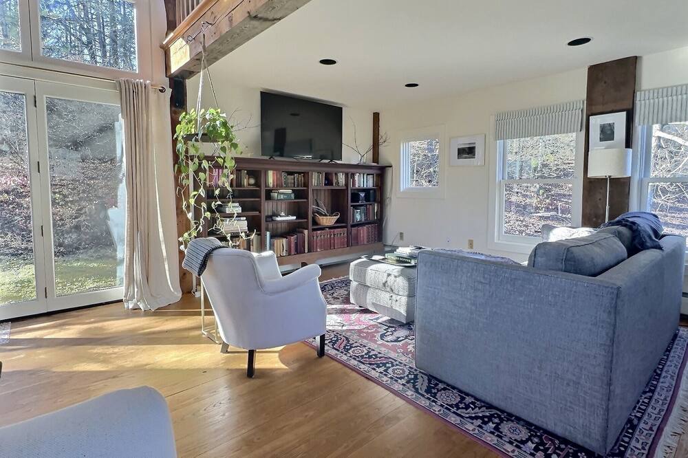 Photo of Livingroom in Bantam