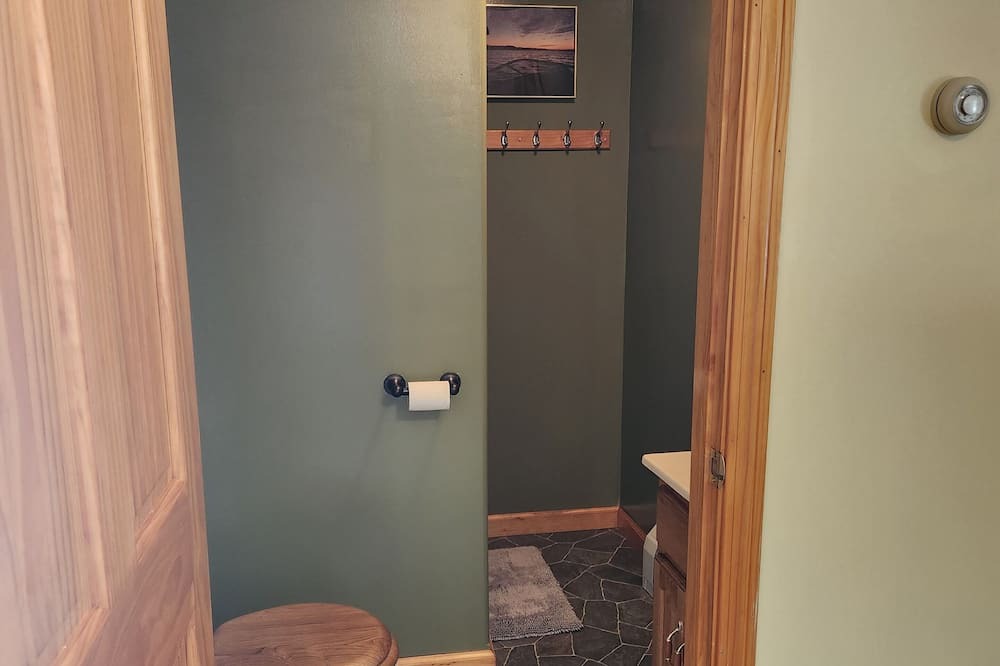 Photo of Bathroom in East Burke
