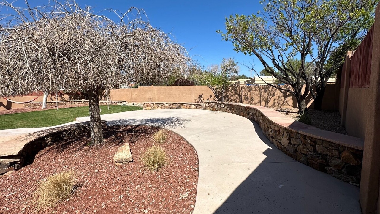 Photo of Outdoor in Glenwood Hills