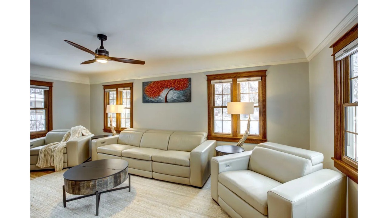 Photo of Livingroom in Spring Valley