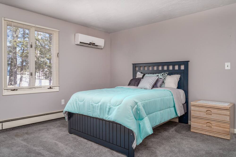 Photo of Bedroom in Winchendon