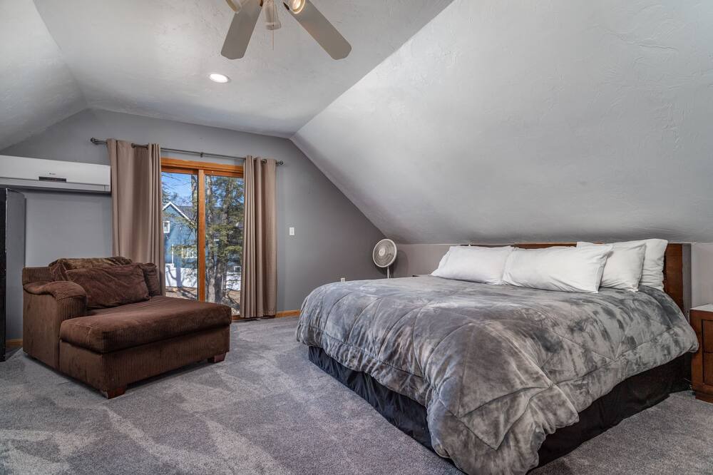 Photo of Bedroom in Winchendon
