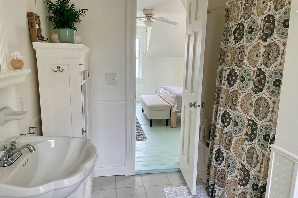 Photo of Bathroom in Maiden Rock