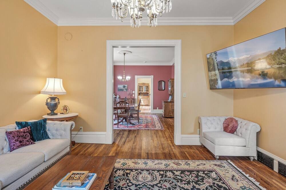 Photo of Livingroom in West Seventh