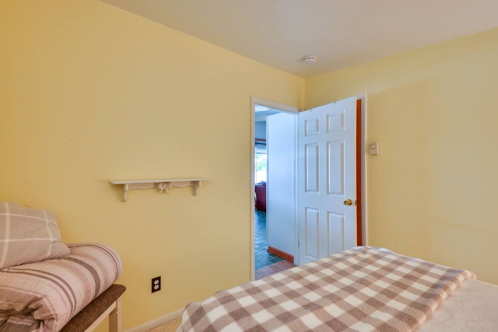 Photo of Bedroom in Wellesley Island