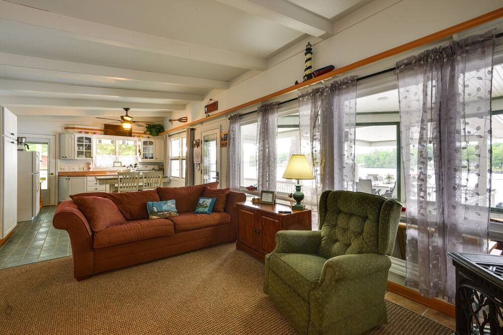 Photo of Bedroom in Wellesley Island