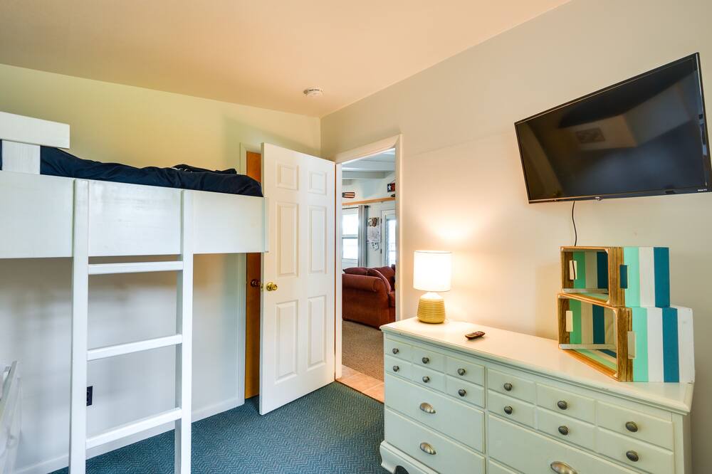 Photo of Bedroom in Wellesley Island
