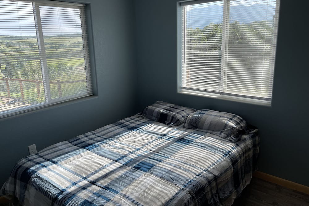 Photo of Bedroom in Colorado City