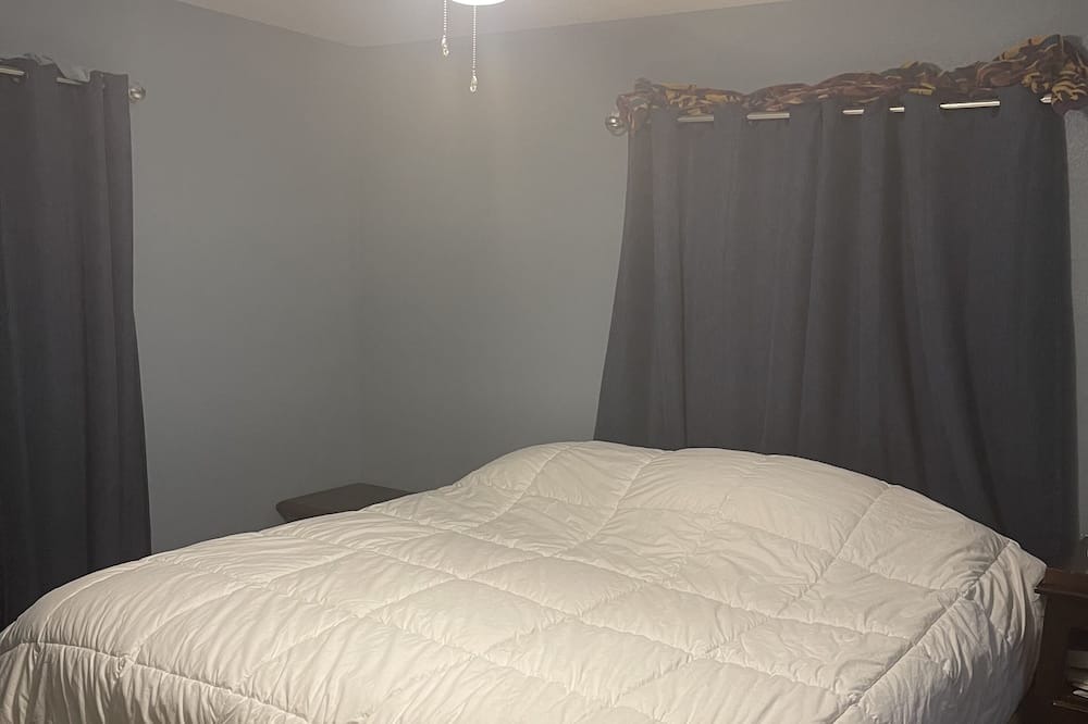 Photo of Bedroom in Colorado City