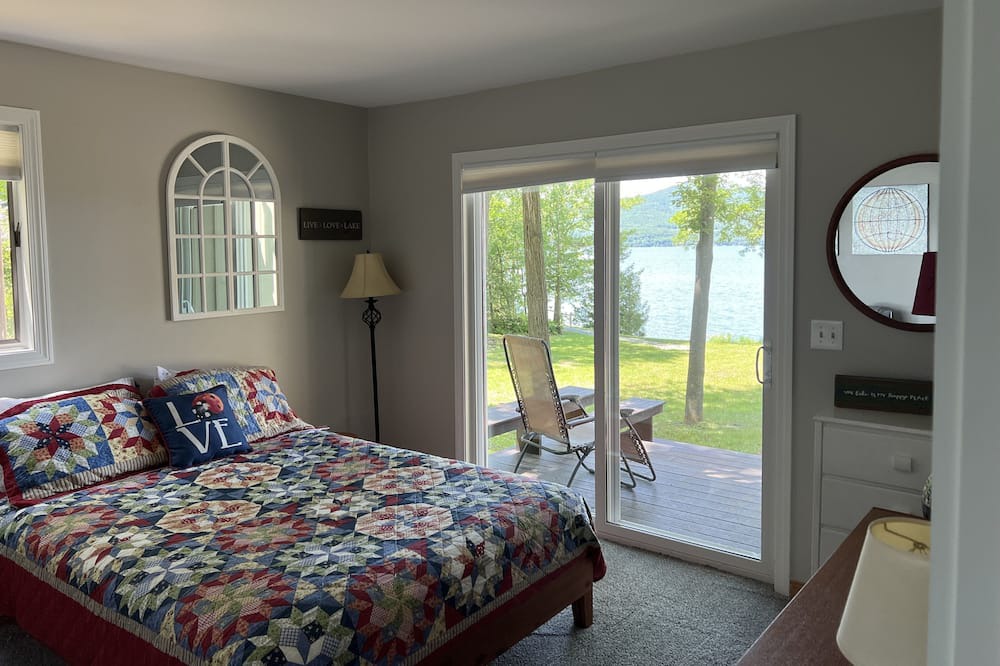 Photo of Bedroom in West Addison