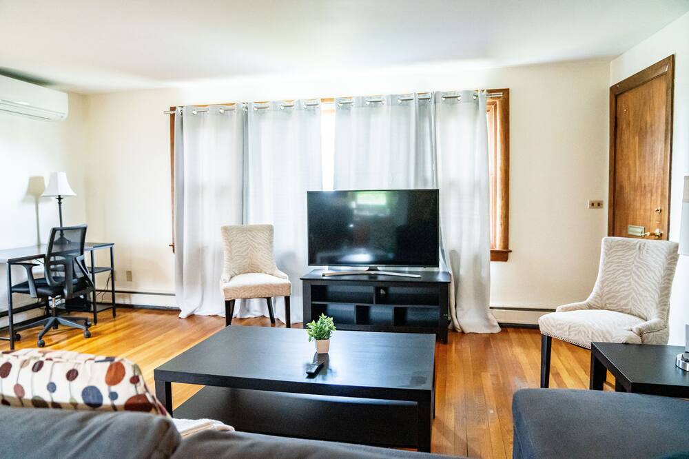 Photo of Livingroom in Nashua