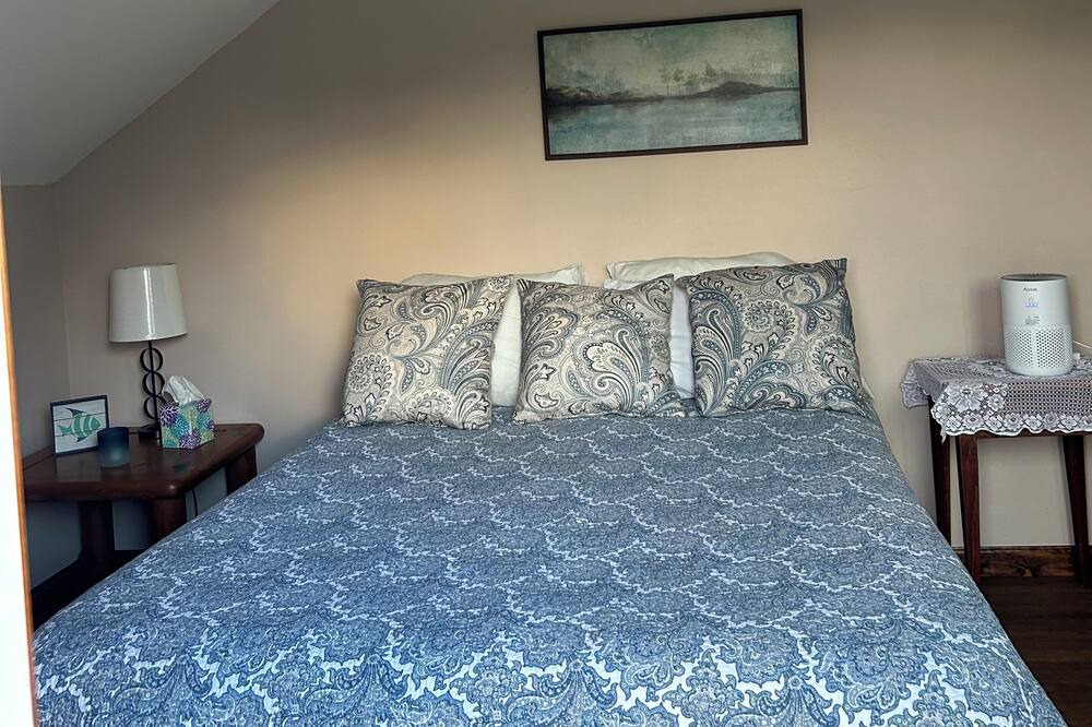 Photo of Bedroom in Alburg