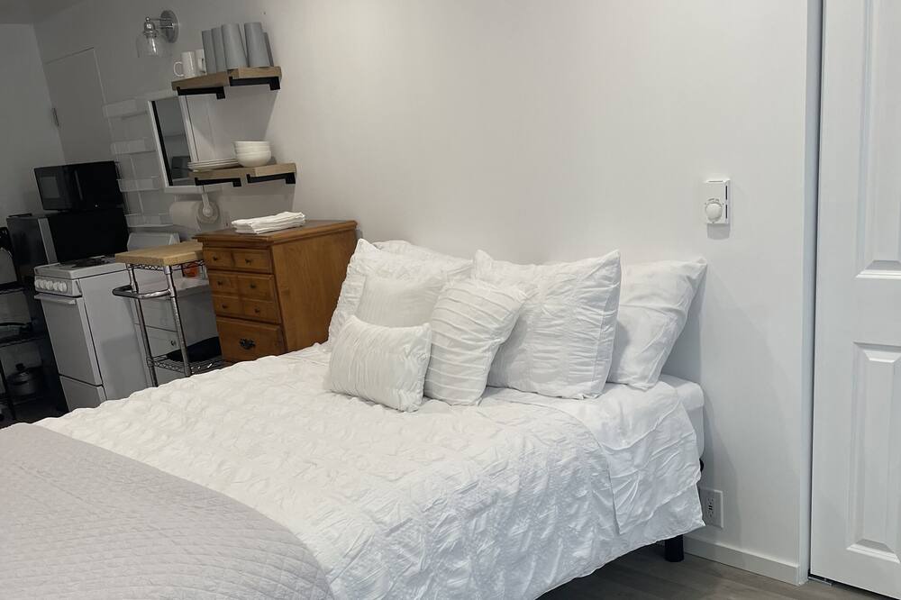 Photo of Bedroom in Plattsburgh