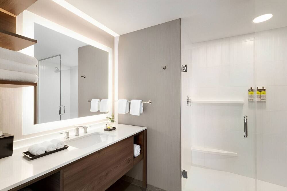 Photo of Bathroom in Kutzky Park