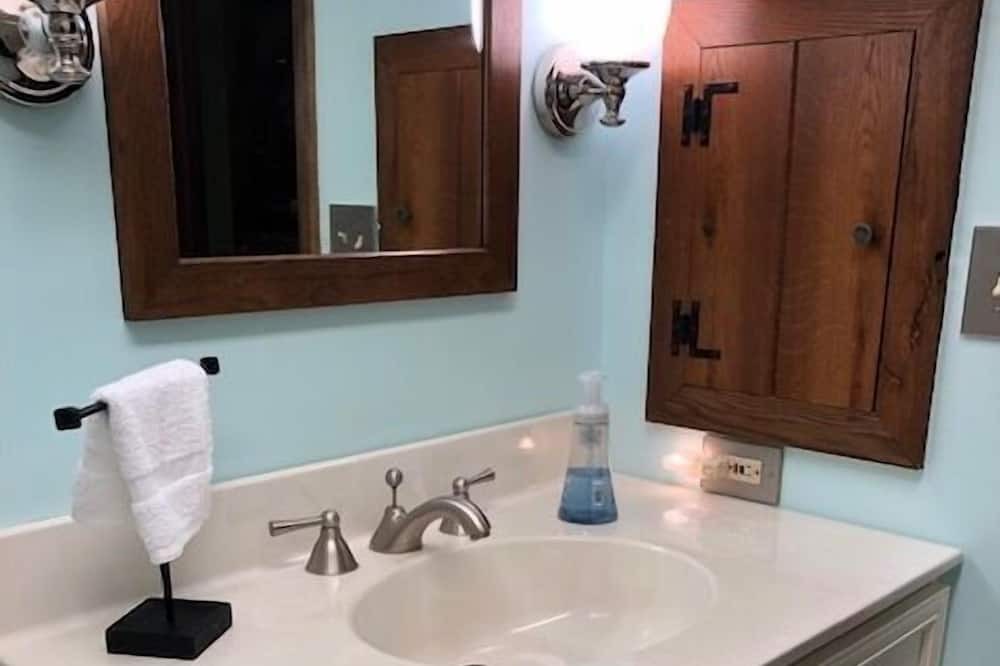 Photo of Bathroom in Bromley Mountain
