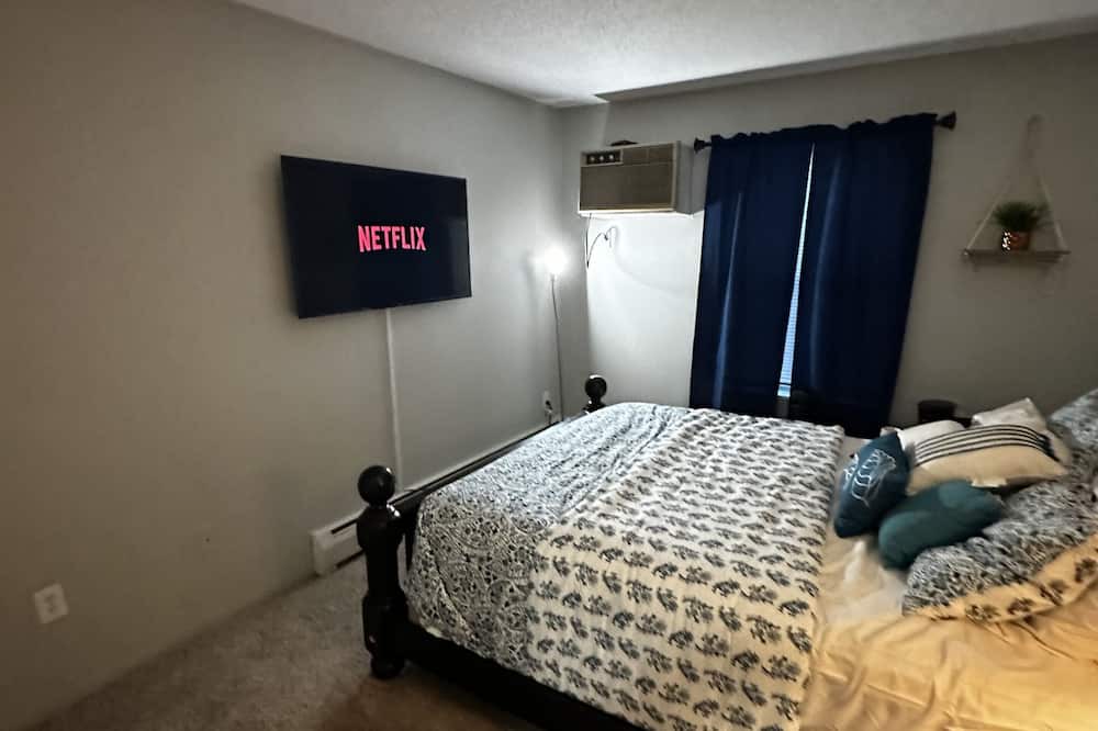 Photo of Bedroom in West Bloomington