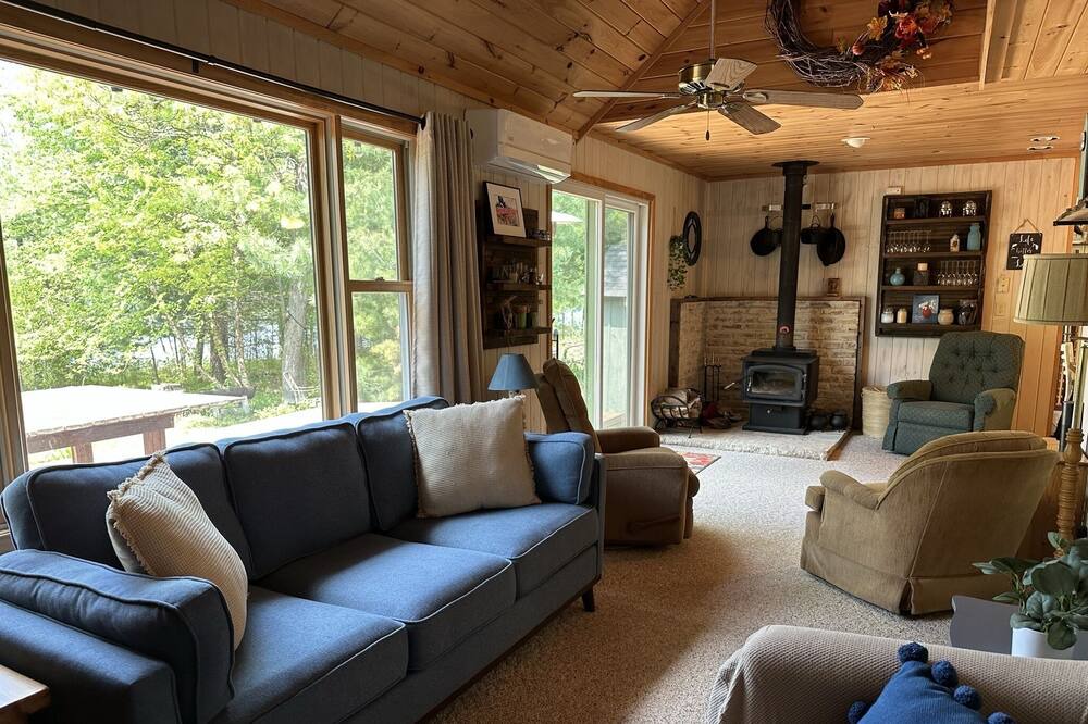 Photo of Livingroom in Webster