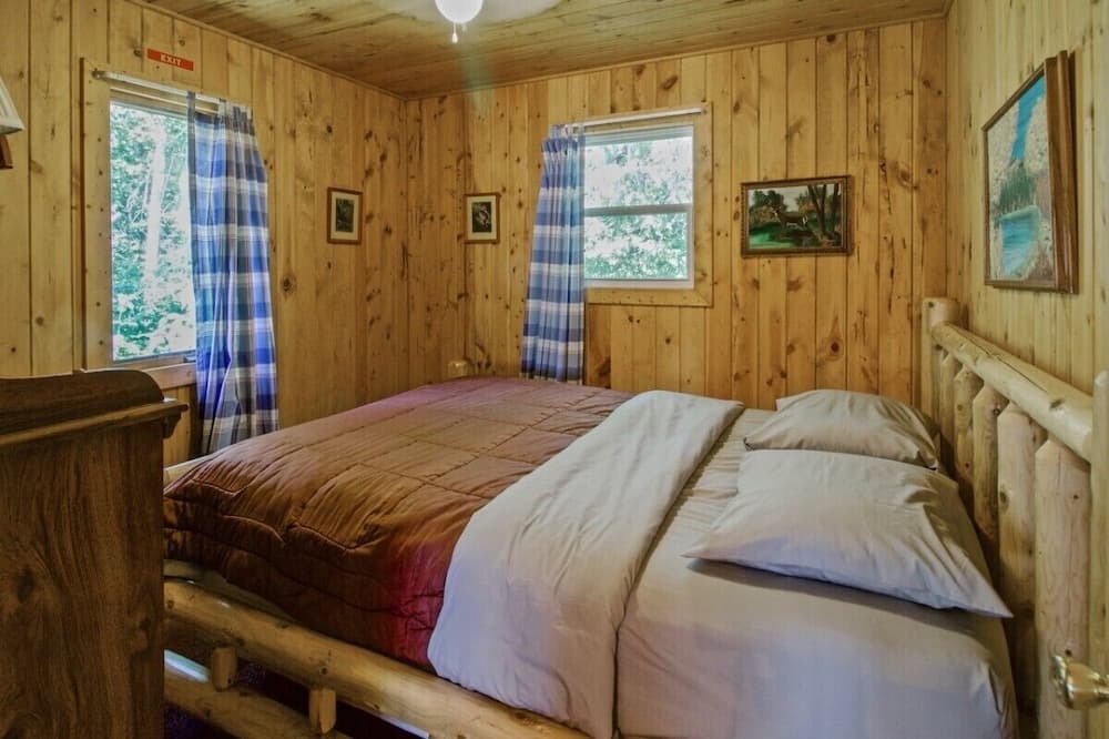 Photo of Bedroom in Remer