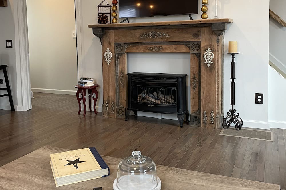 Photo of Livingroom in Village of Hagaman