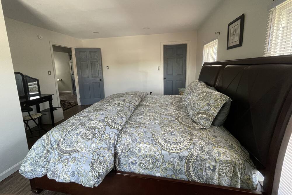 Photo of Bedroom in Village of Hagaman