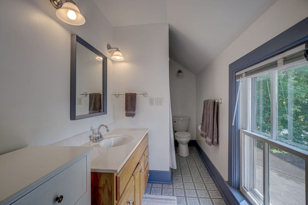Photo of Bathroom in Stillwater