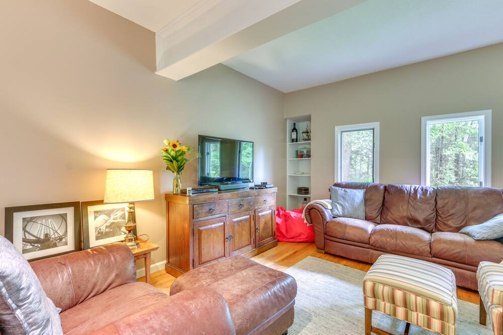 Photo of Bedroom in Winsted