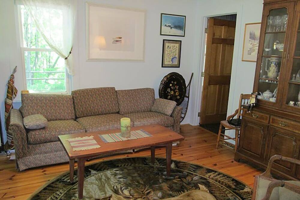 Photo of Livingroom in Malone