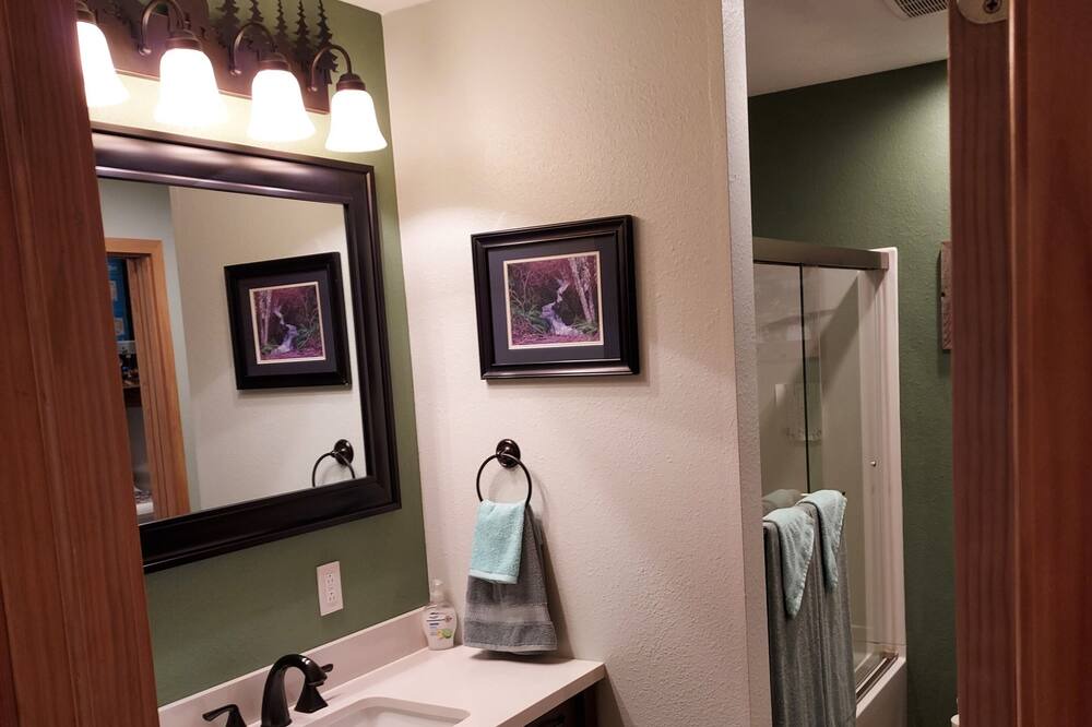 Photo of Bathroom in Glenfield