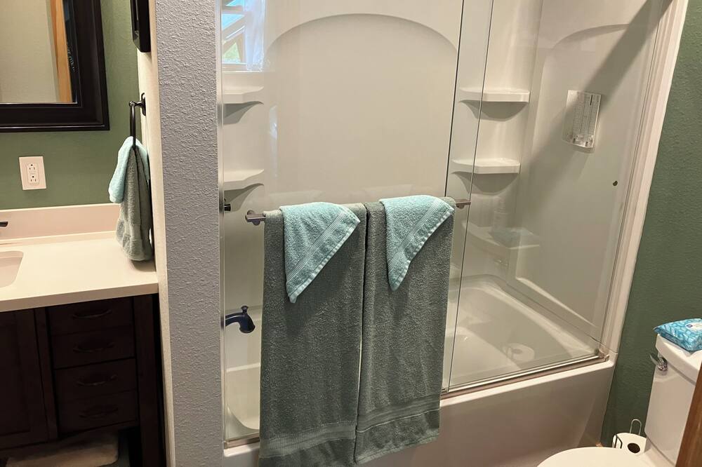 Photo of Bathroom in Glenfield