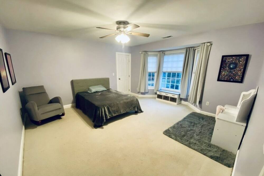 Photo of Bedroom in Easton
