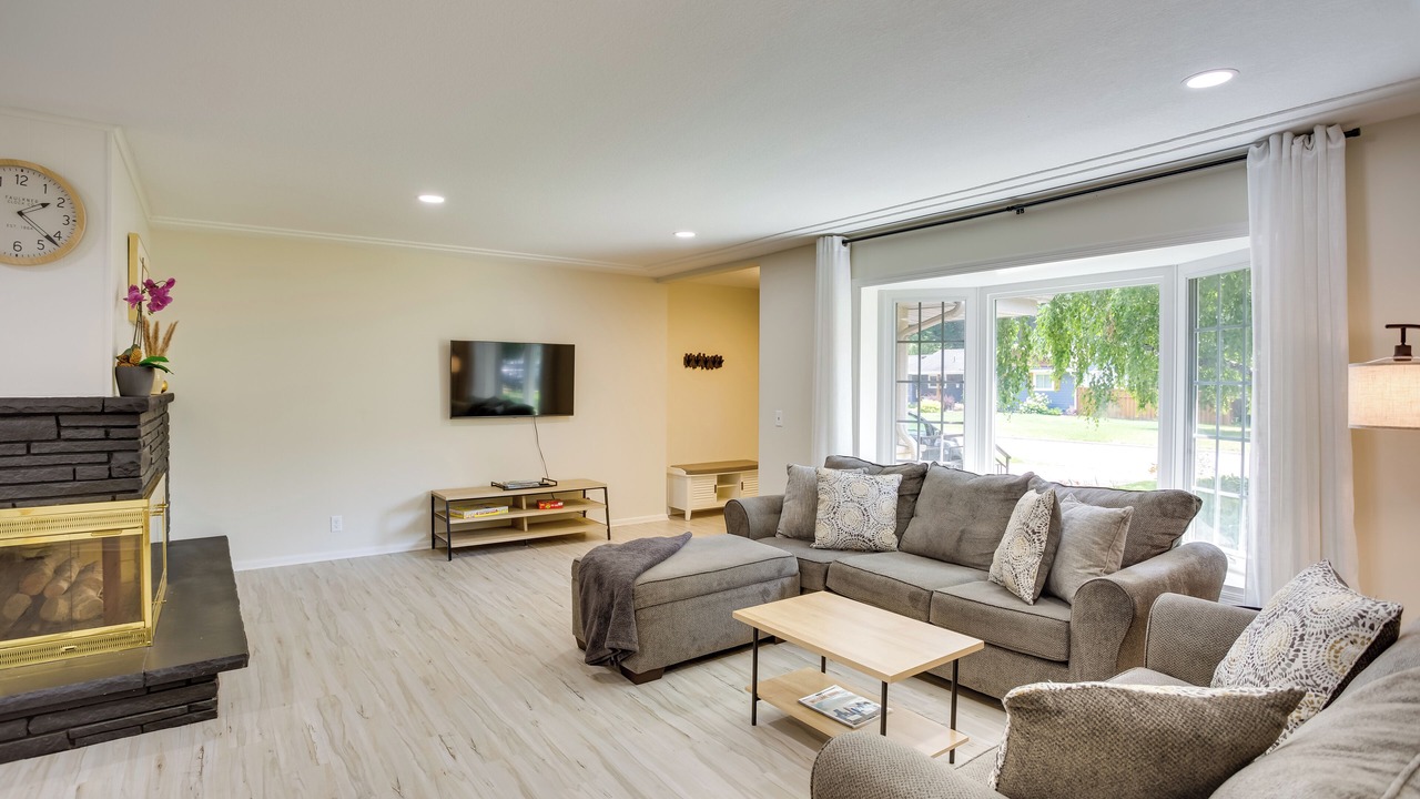 Photo of Livingroom in Golden Valley