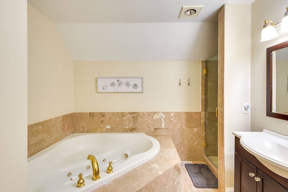 Photo of Bathroom in Washington