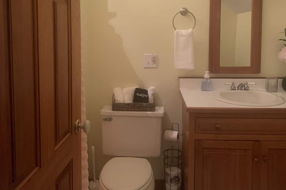 Photo of Bathroom in Eden