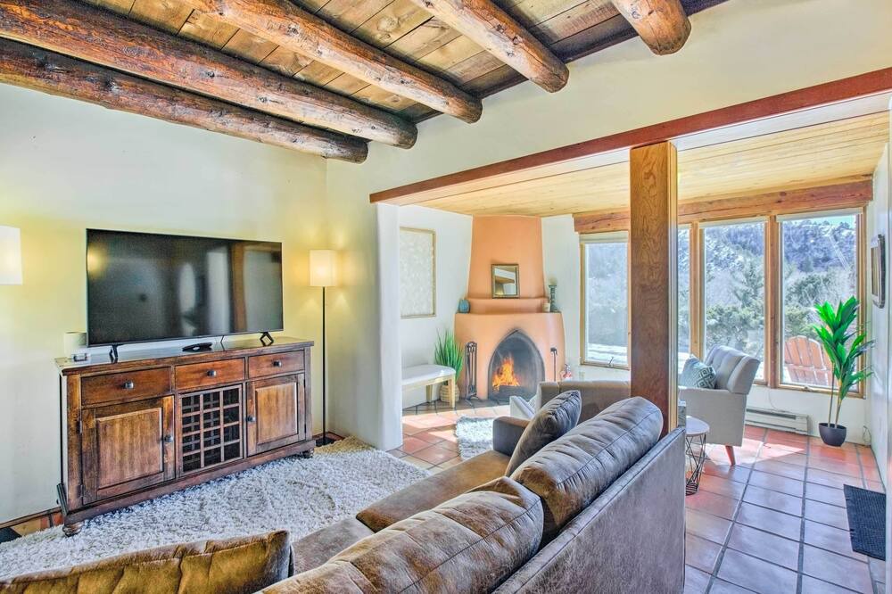 Photo of Livingroom in Arroyo Seco