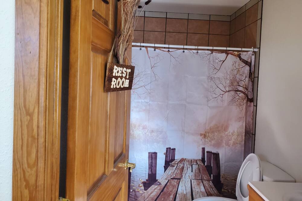 Photo of Bathroom in Alamosa