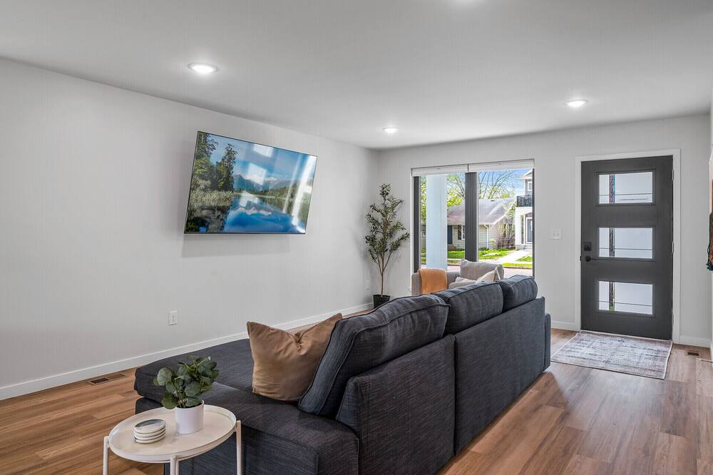 Photo of Livingroom in Powderhorn