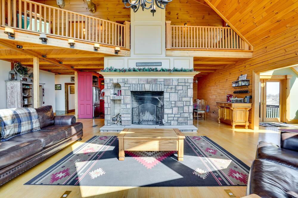 Photo of Livingroom in Three Mile Bay