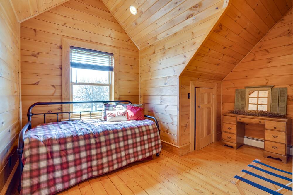 Photo of Bedroom in Three Mile Bay