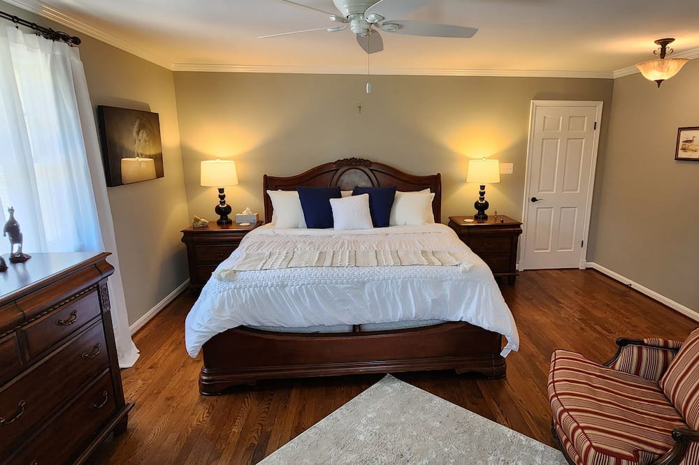 Photo of Bedroom in Carrolltowne
