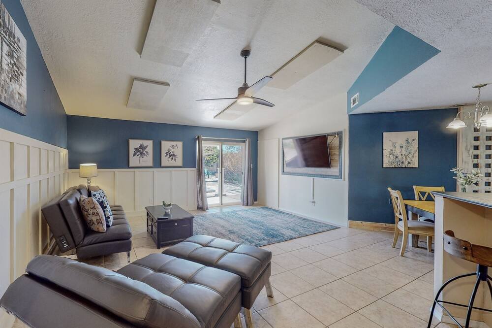 Photo of Livingroom in Rio Rancho