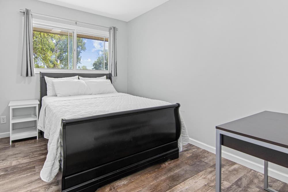 Photo of Bedroom in Forest Lake